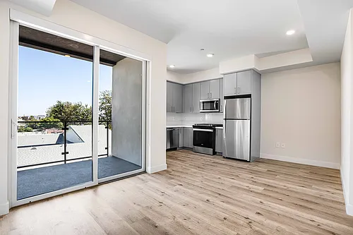 3308 Mentone Ave #402 Photo 1