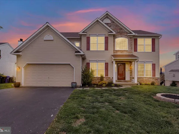 45 Tyler Dr, Ephrata, PA 17522
