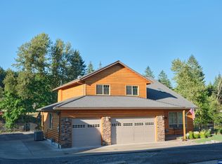 222 SE Whitten Rd, Mill City, OR 97360