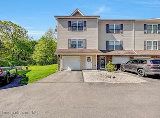 210 Park Edge Ln BUILDING E, Scranton, PA