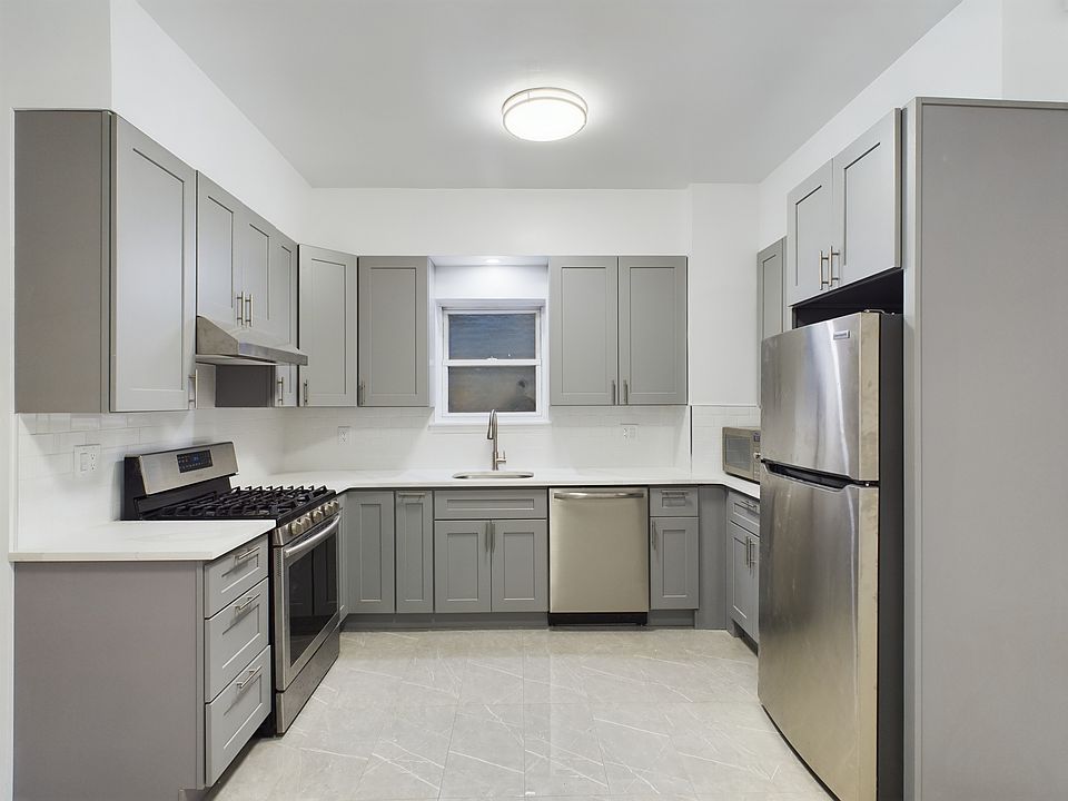 1st image of 3148 41st St APT 1
