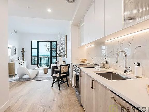 3rd image of 69 Adams St #16J