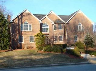 222 Alpine Estates Dr, Cranston, RI 02921