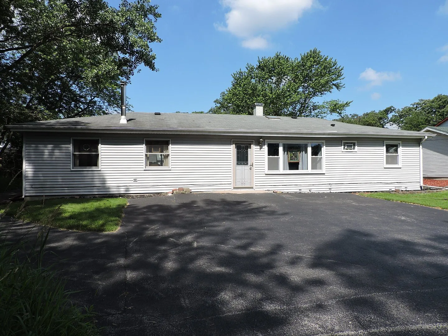 16210 Lockwood Ave photo 1