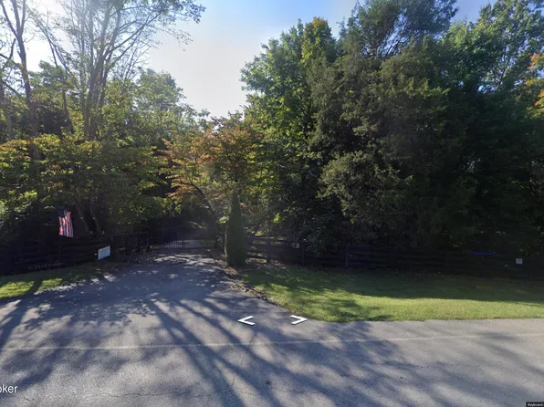 1408 S Pope Lick Rd, Louisville, KY 40299