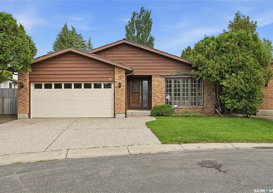 1st image of 18 Lakeview PLACE
