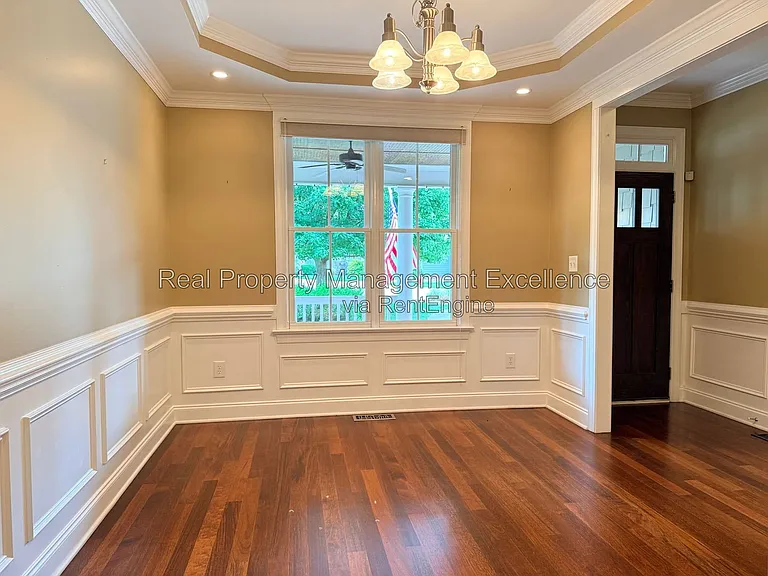 616 Lake Artesia Ln — Photo 8