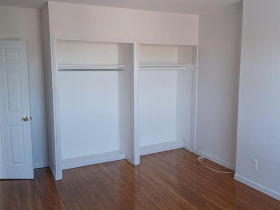 5th image of 987 Yonkers Ave