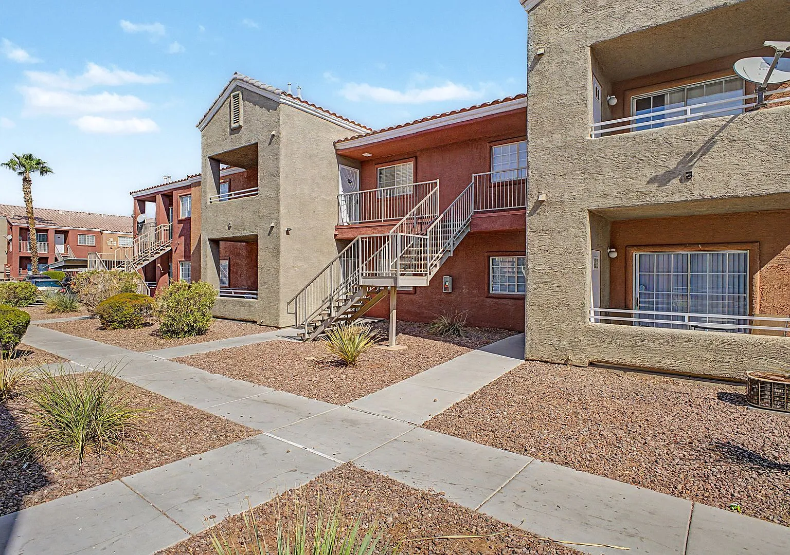 *Free Rent Through 8-31-26 For Qualified Applicants With Immediate Move In Manzanita Condo! — Photo 2