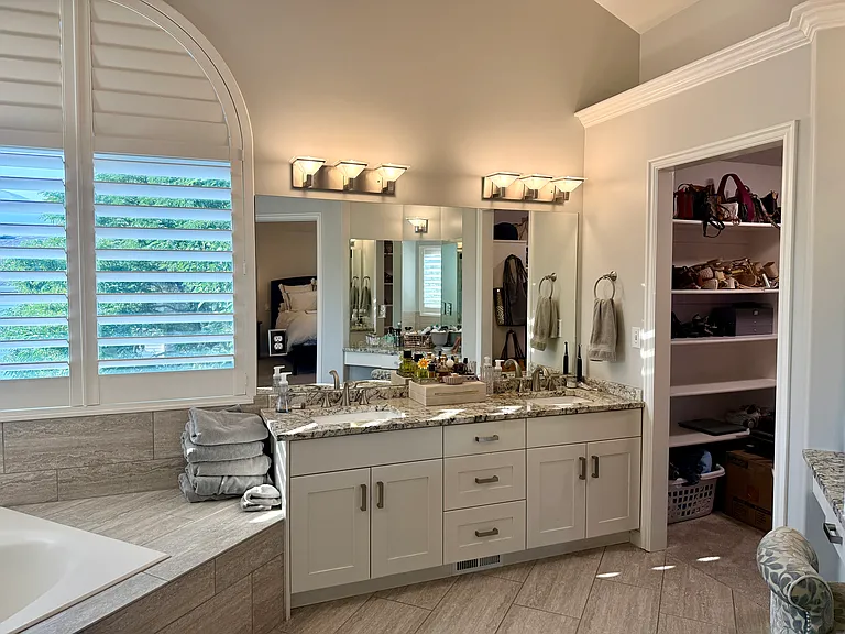 1458 E Snow Iris Cir — Photo 14