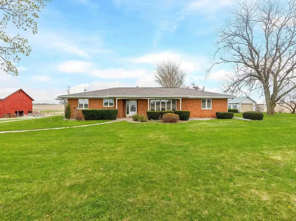 12421 228th St N, Port Byron, IL 61275