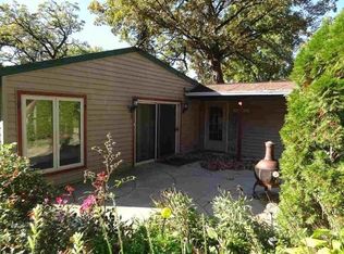 W9504 Lake Dr, Edgerton, WI 53534