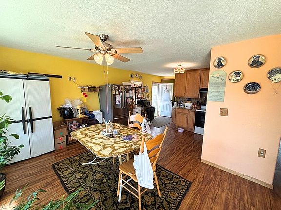 3rd image of 1321 Nixon Cir