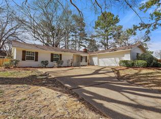 906 Wildwood Dr, Clinton, MS 39056
