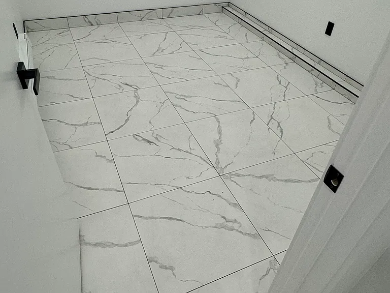 6080 Catalpa Ave #BASEMENT — Photo 11