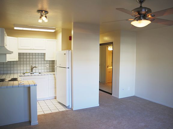 3rd image of 22100 Burbank Blvd Unit 159