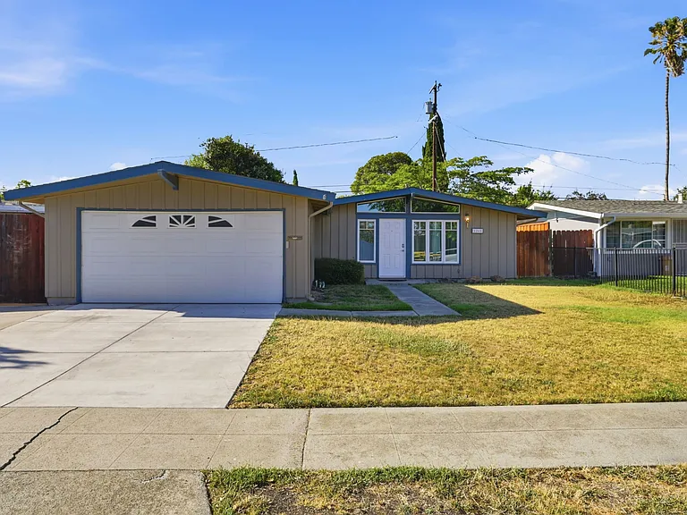1265 Prescott Ave — Photo 39