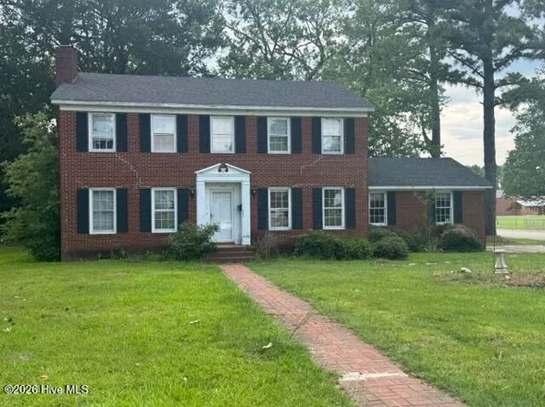 102 Pembroke Avenue S, Ahoskie, NC 27910