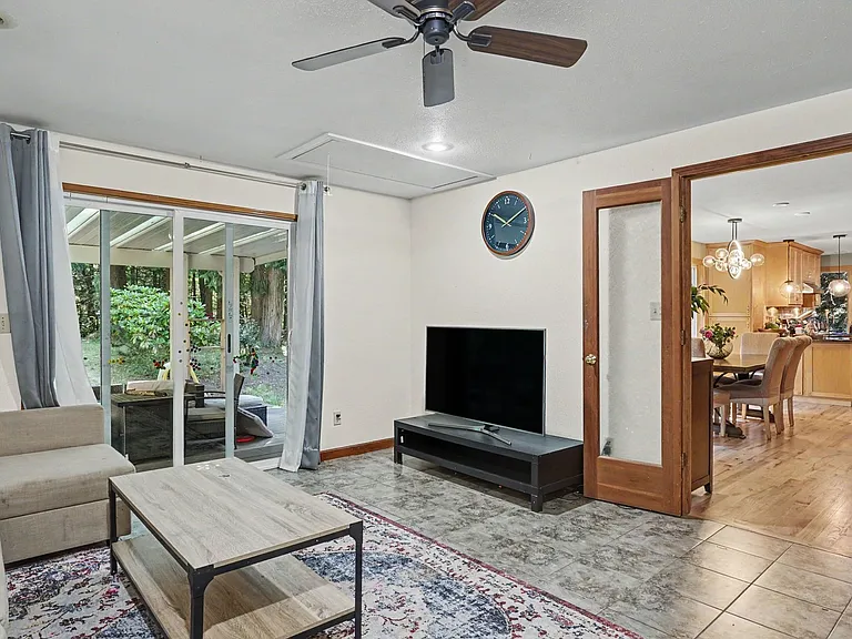 27523 NE 31st Ct — Photo 16