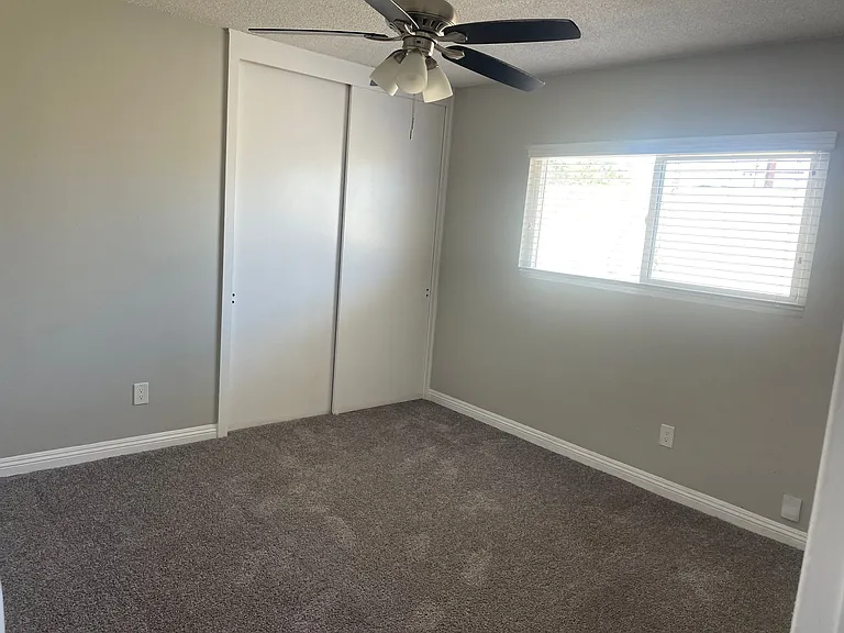 1842-1848 W Valencia Dr — Photo 14