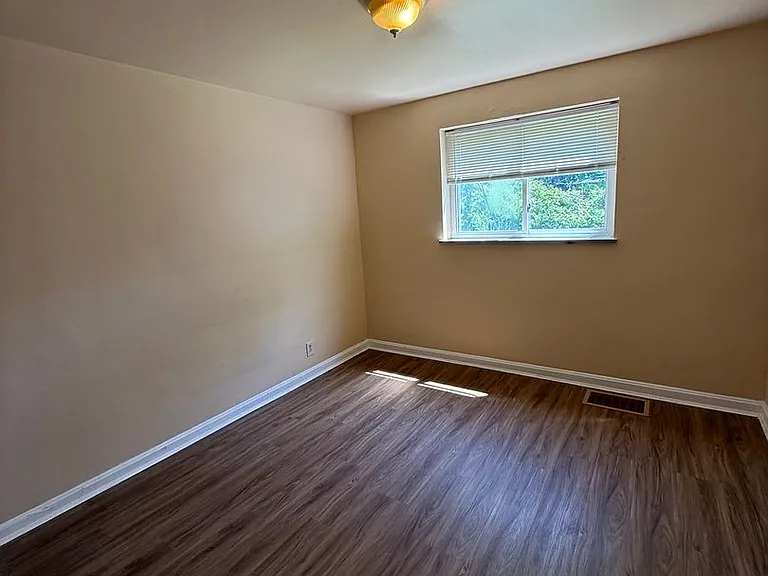 39 Glen Este Pl — Photo 11