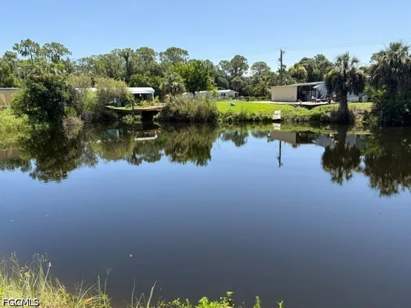 7604 Pierre Cir, North Fort Myers, FL 33917