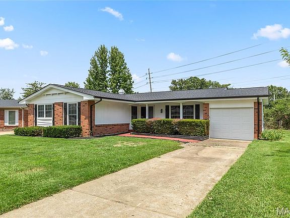 2nd image of 2390 Grassland Dr