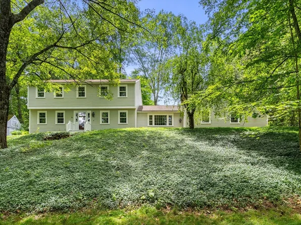 304 Reedy Meadow Rd, Groton, MA 01450