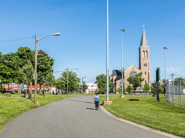 184 Central Avenue image 25 of 29