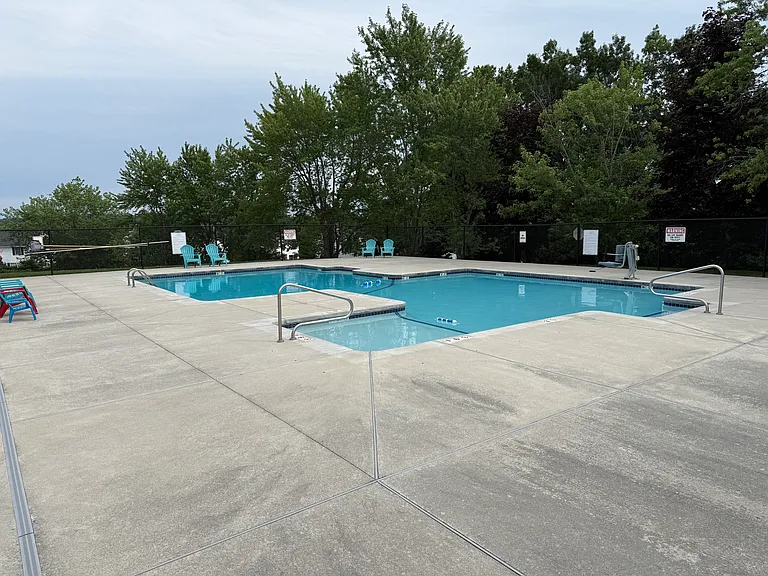 45 Christopher Dr — Photo 14