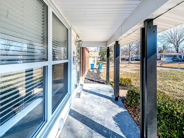 8435 Bridle Spur Dr — Photo 6