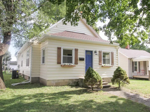 704 N Hamilton St, Lincoln, IL 62656