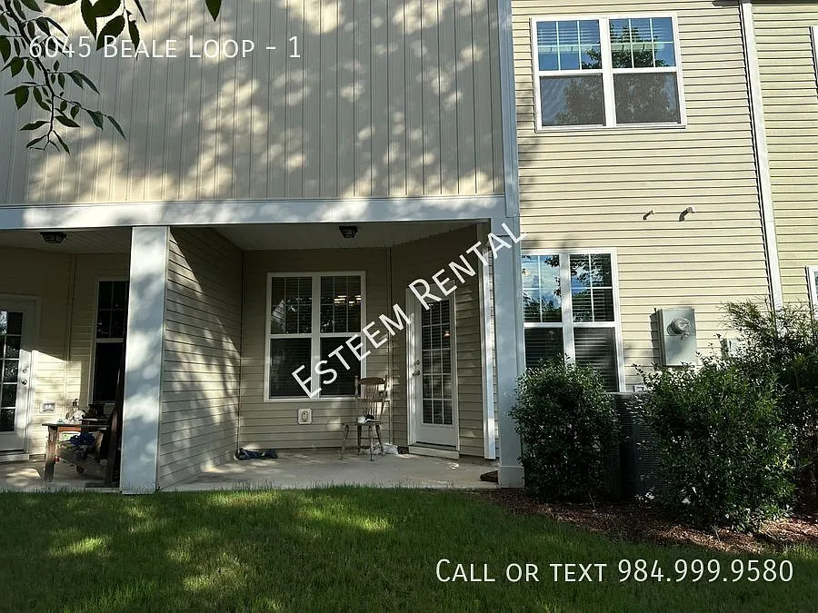 3 bed, 2.5 bath, 1635 sqft, $1,900 — Photo 3