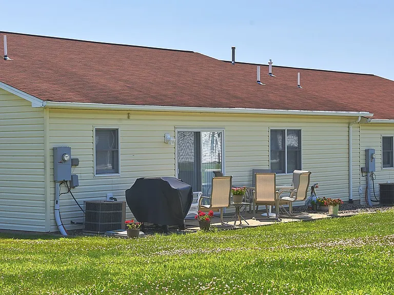 100 Sterling Hills Dr — Photo 63
