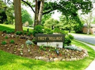 26 Troy Dr APT B, Springfield, NJ 07081