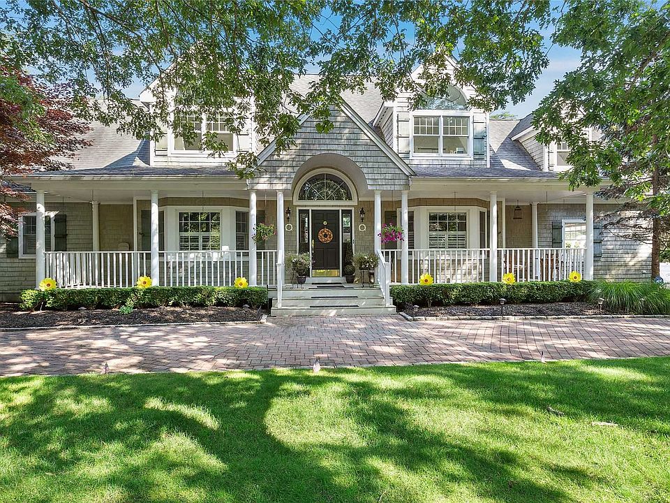 1st image of 11 Clover Grass Ct