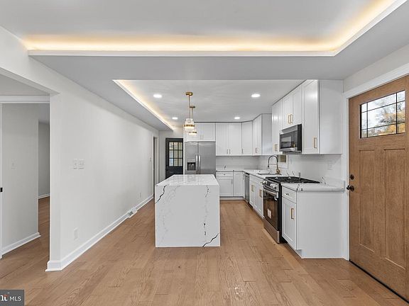 3rd image of 5434 Dogwood Rd