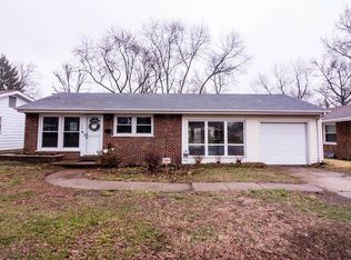 130 Saint Benedict Ln, Florissant, MO 63033