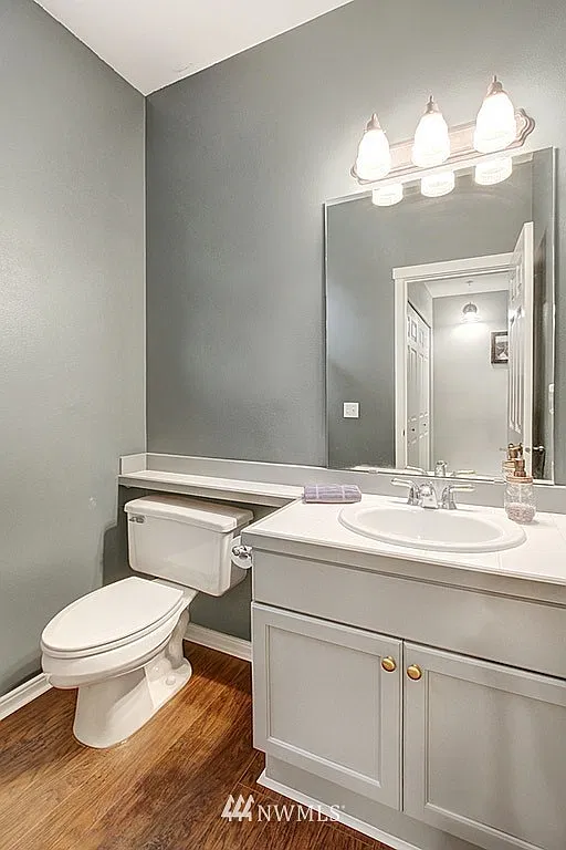 3 bed, 2.5 bath, 1246 sqft, $3,200 — Photo 4