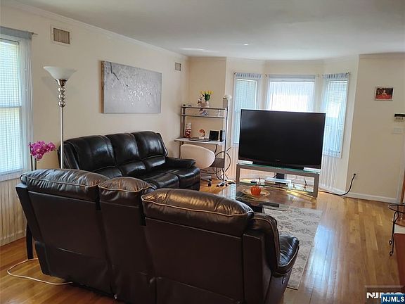 3rd image of 277 3rd St