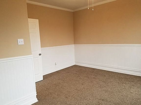 4th image of 2112 N Weinbach Ave