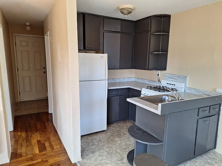 609 W Central Ave — Photo 9