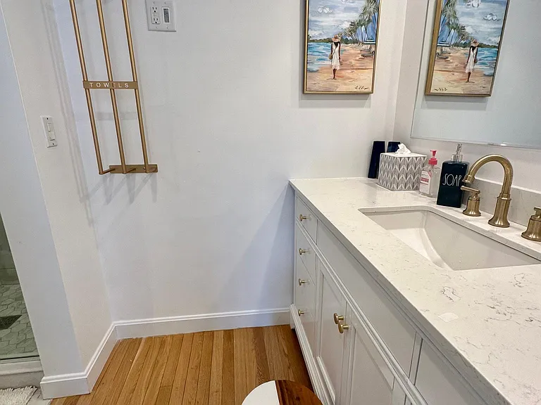 92 Foster Ave — Photo 35