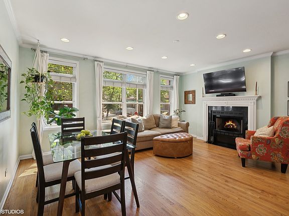 2nd image of 1102 N Marshfield Ave #1E