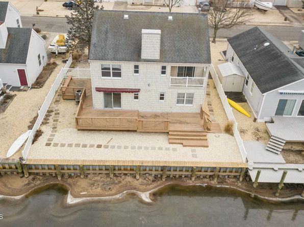 78 Top Sail Court, Bayville, NJ 08721