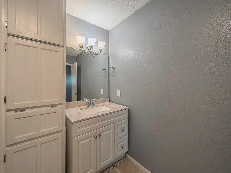 5003 Maryanna Way #D — Photo 7