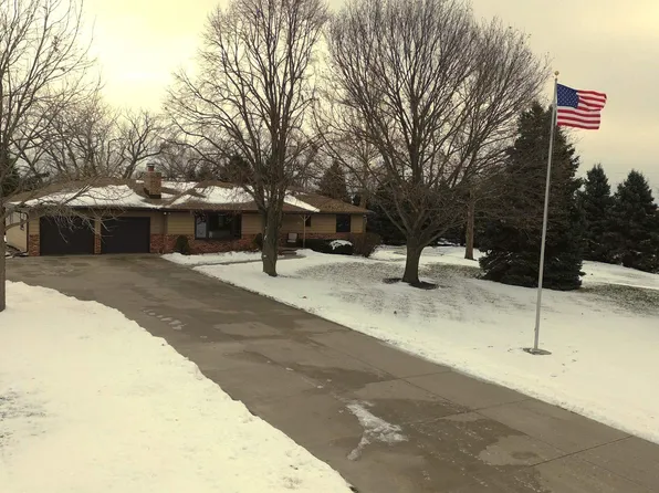 10909 N 126th St, Omaha, NE 68142