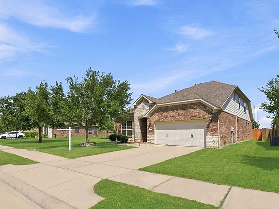 5th image of 25322 Alverstone Dr