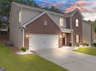 1807 Weatherbrook Cir, Lawrenceville, GA 30043