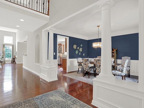5th image of 9029 Forest Willow Dr
